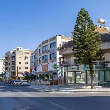 Trygoni Court - Elegant Downtown 3-bdr לימסול